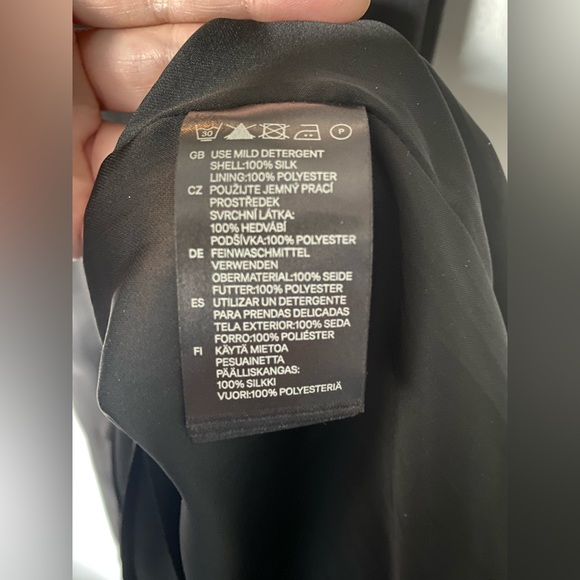 Silk Little Black Dress H&M Mini Dress Classy Loose fit Classic Dress Cocktail - Picture 4 of 9